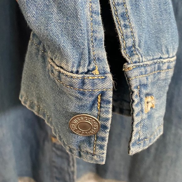 NWT Levi's Jean Chambray Button Down Top - Picture 5 of 6